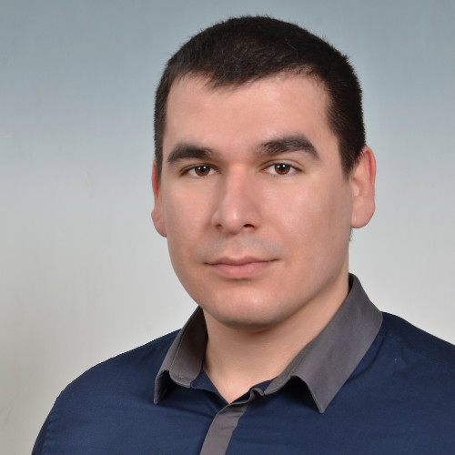 Явор: Който е решил да предприеме следваща крачка в кариерата си, да се консултира с Hire Heroes
